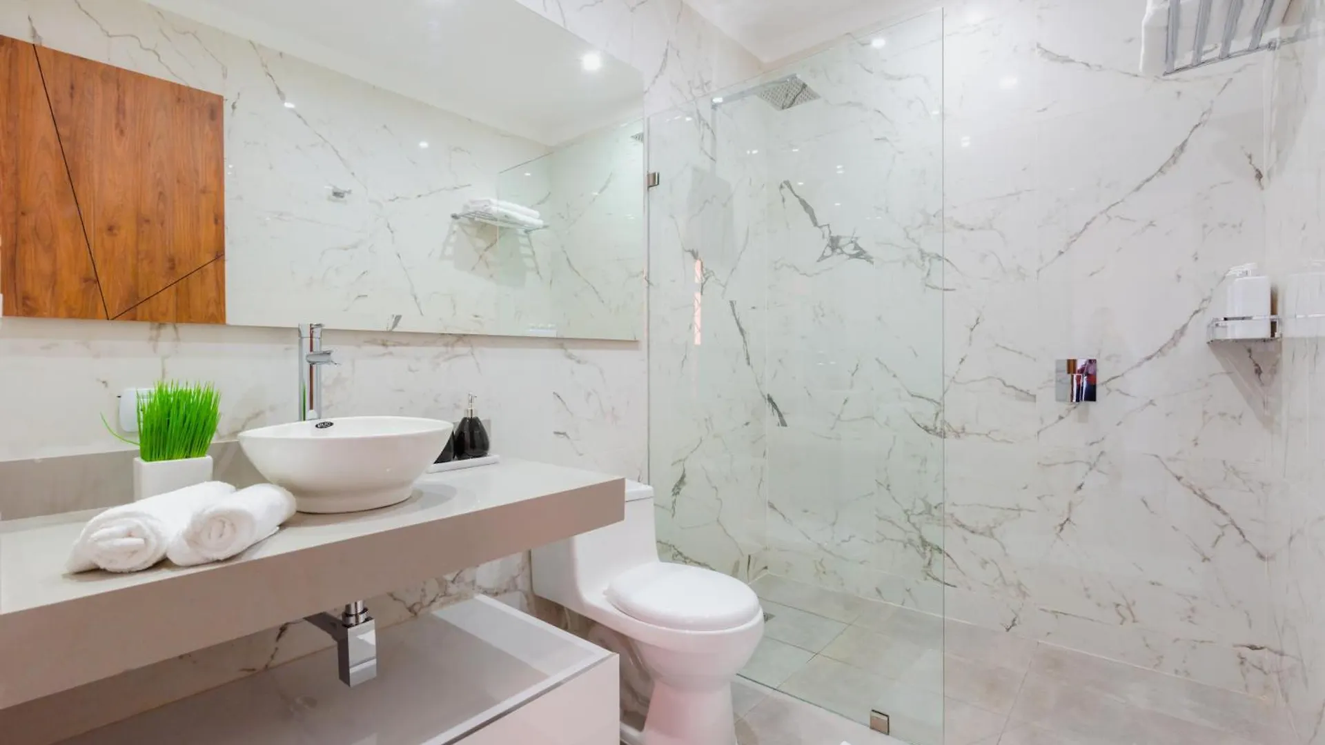 Cal Suites, Aptos Equipados En La Mejor Zona De Granada En Cali - Colombia