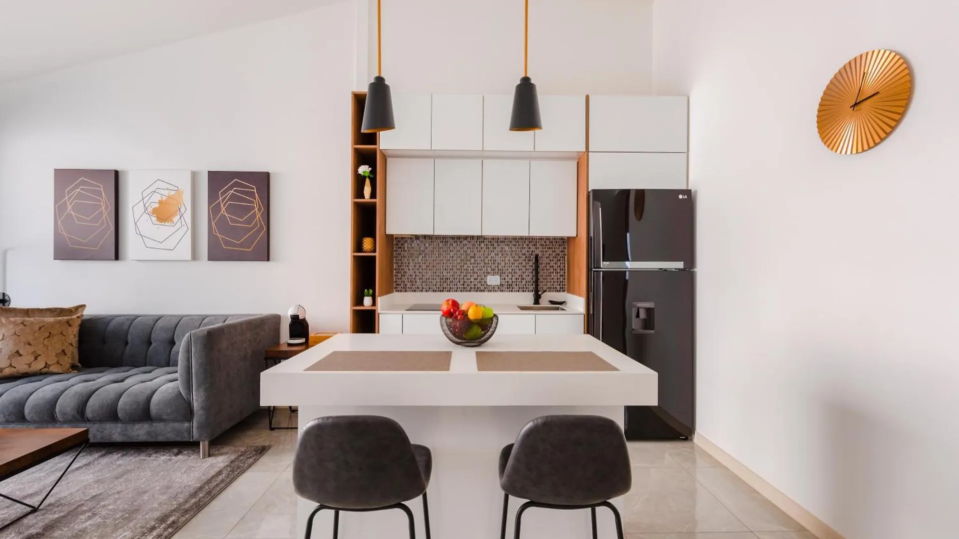 Apartamento Cal Suites, Aptos Equipados En La Mejor Zona De Granada En Cali - Colombia