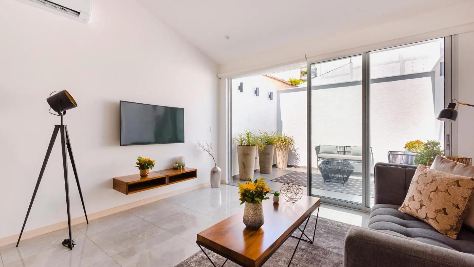 Cal Suites, Aptos Equipados En La Mejor Zona De Granada En Cali - Colombia 0*,